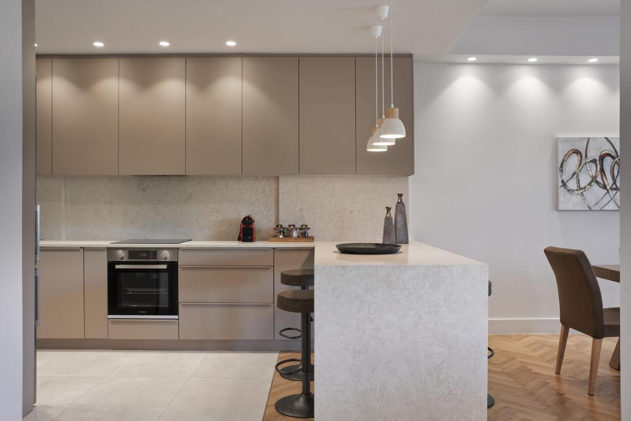 Urban Heights 3Bd Apt, Next To Hilton Athens Ngoại thất bức ảnh