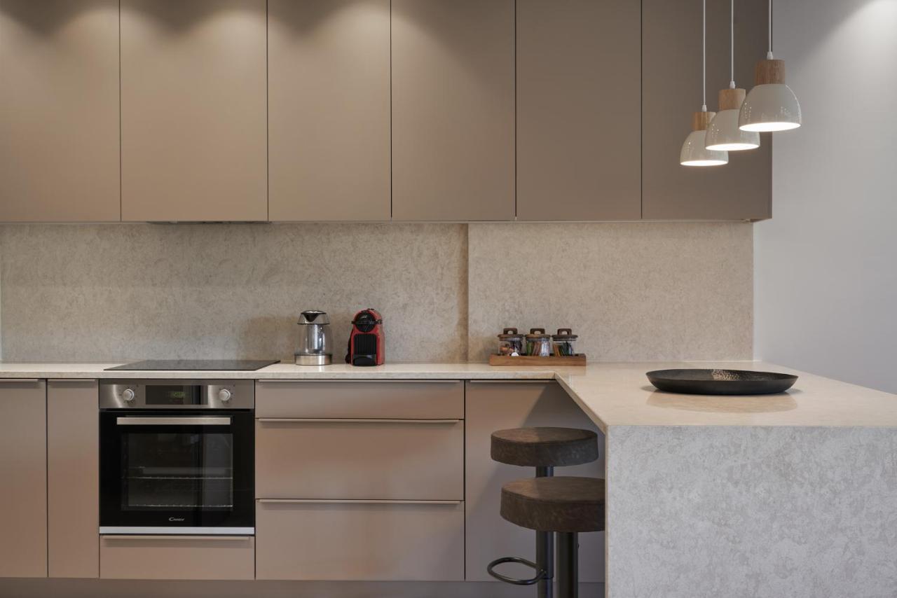 Urban Heights 3Bd Apt, Next To Hilton Athens Ngoại thất bức ảnh